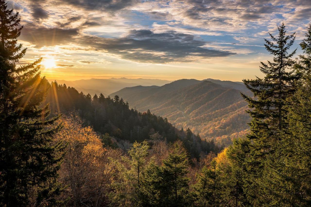 Mountain Hideaway Villa Gatlinburg Exterior photo